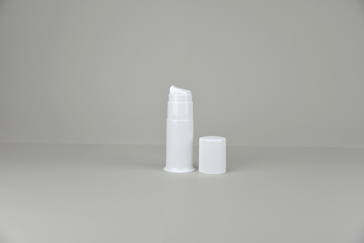 Flacons dispenser blancs pour gel et crème avec cylindre, piston, tête et couvercle